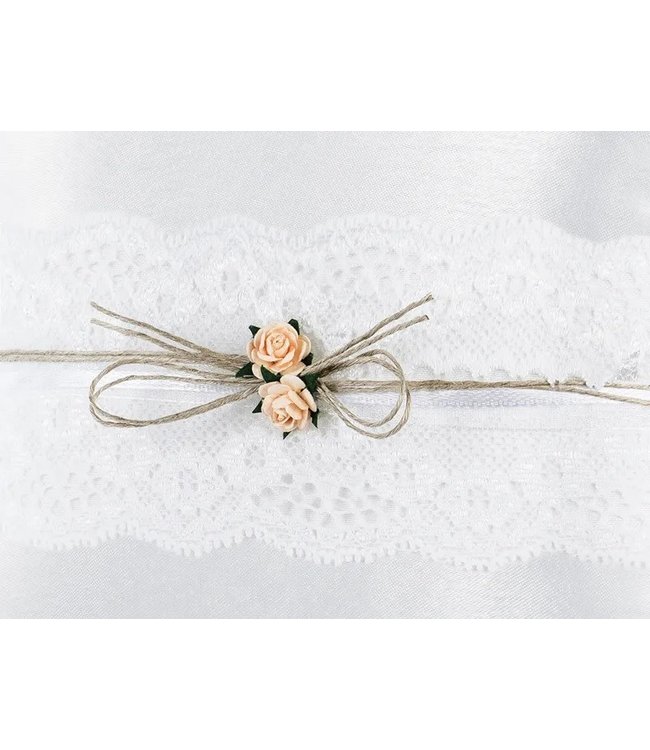 Ringkussen wit met kant | 16x16 cm