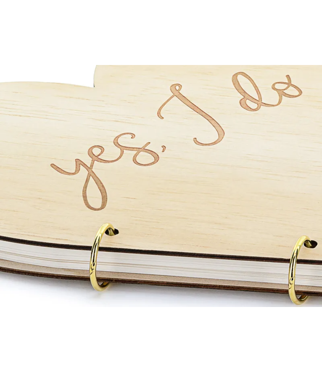 Houten gastenboek Hart | 26x25cm | 40 pagina's