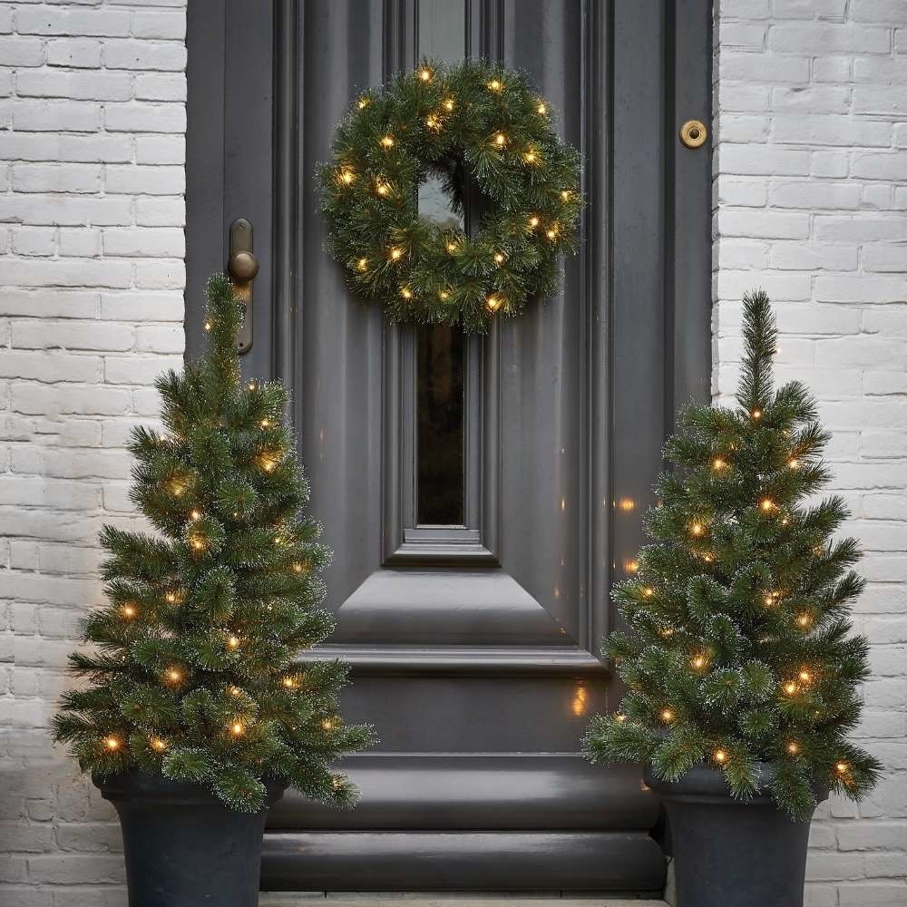 Glendon twee kerstboompjes + krans | groen met LED lampjes | set van 4
