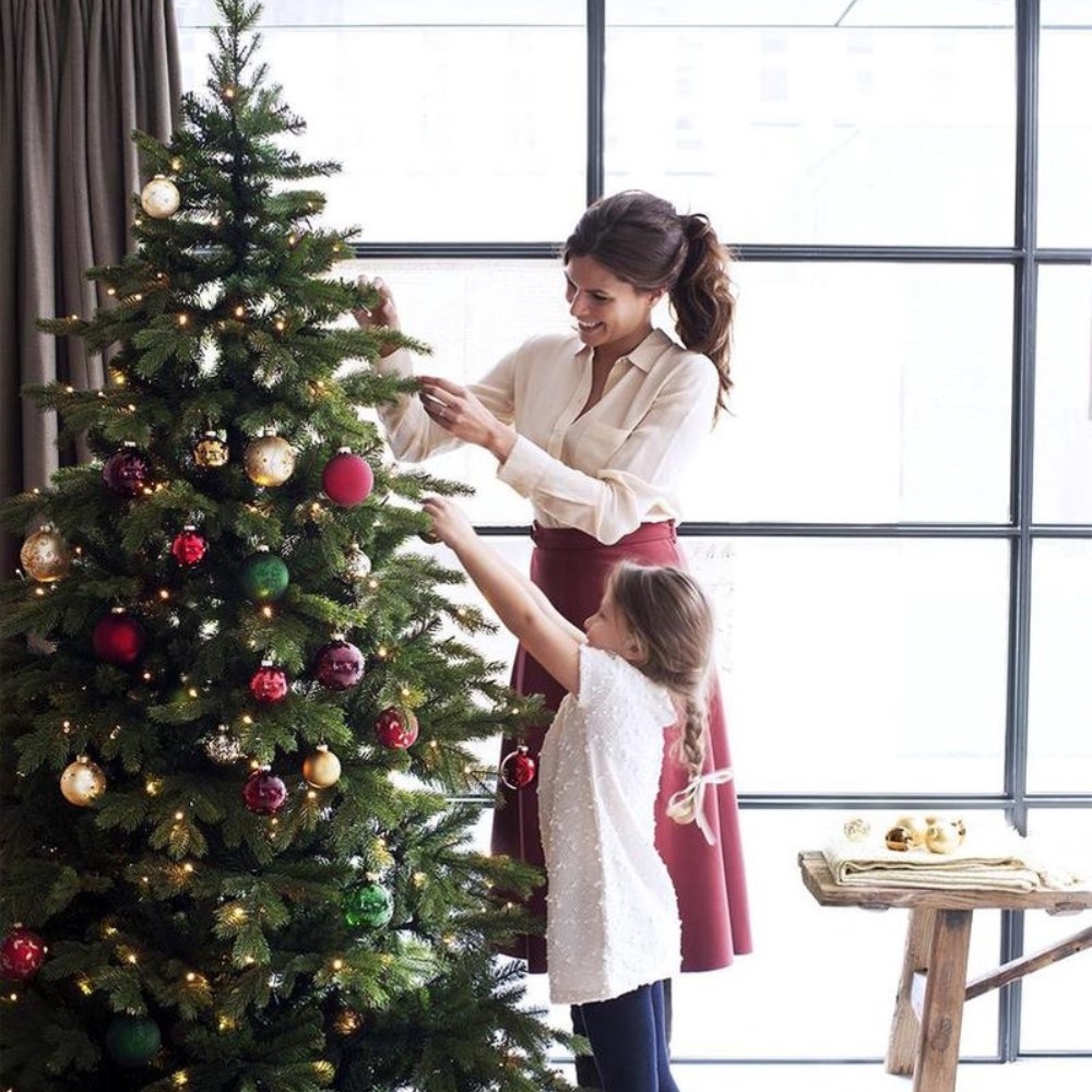 Forest Frosted kunstkerstboom | groen/bevoren details en LED lampjes | 260cm