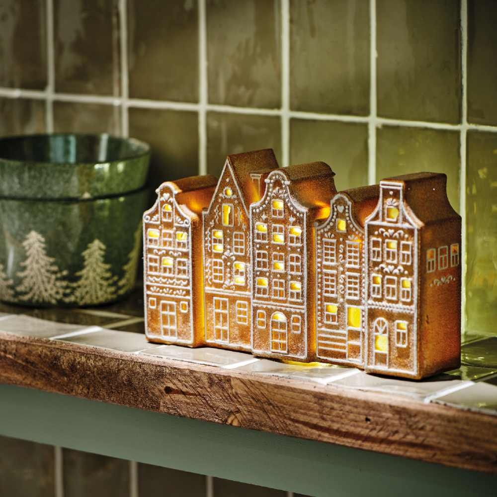 Peperkoek kersthuisjes | polyresin | bruin met LED lampjes | 12cm