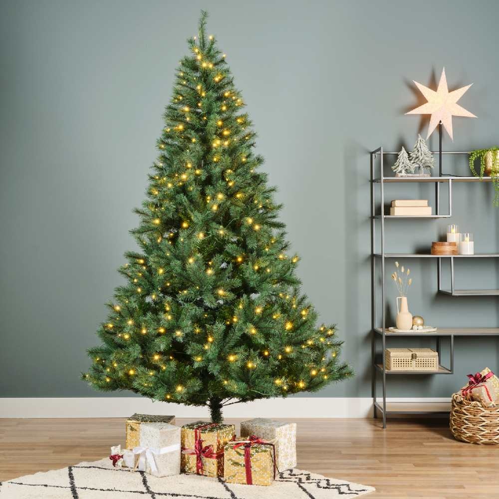 Canada Spruce kunstkerstboom 210xø140cm | groen | 440 LED lampjes