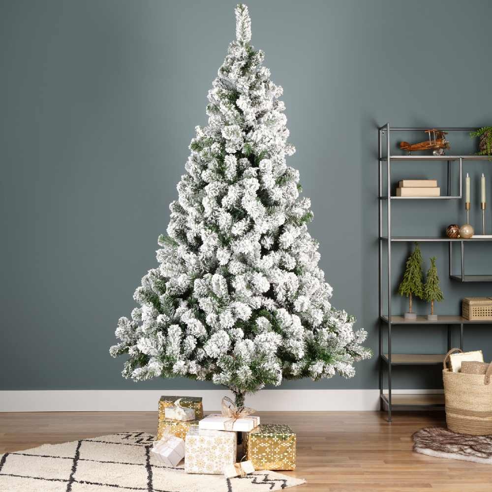 Imperial Pine kunstkerstboom 240xø147cm | wit/met sneeuw