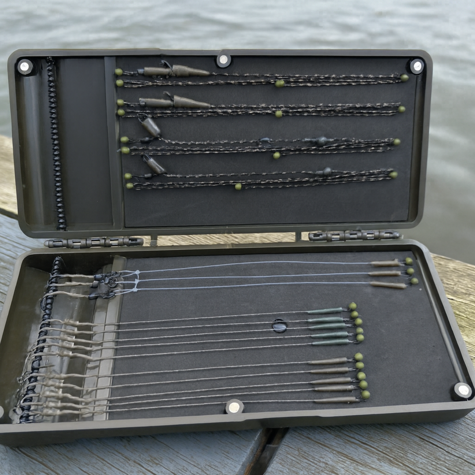 baitsolutions Rigbox  compleet gevuld met onderlijnen.
