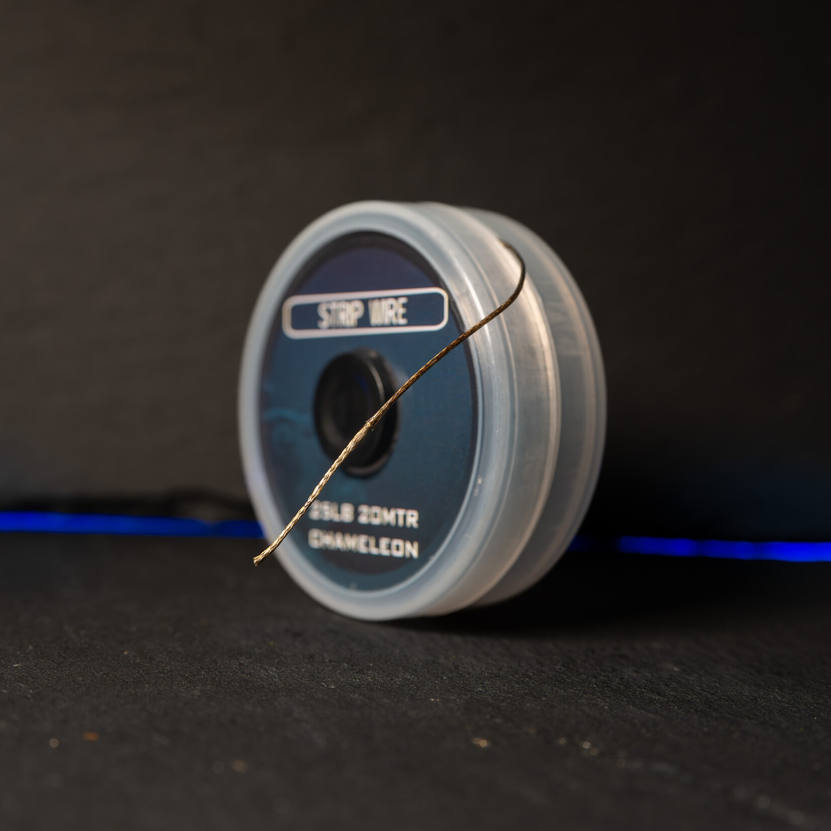 Baitsolutions Baitsolutions Strip wire 25LB camo coated hooklink