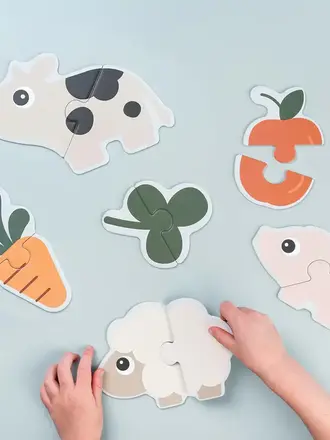 Done by Deer First jigsaw puzzle set Tiny farm Colour mix