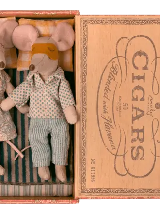 Maileg Mum & Dad mice in cigarbox