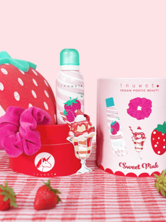 Inuwet BATH SET STRAWBERRY ACCESSOIRES "sweet pink"