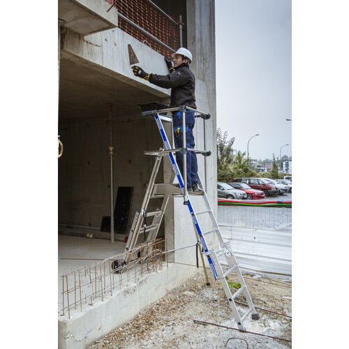 Platform ladder 8 tot 11 treeds Platform ladder 8 tot 11 treeds