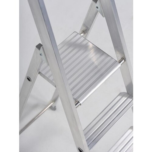 Yara enkel oploopbare trap 3 treden - wh 2,65 m Yara enkel oploopbare trap 3 treden - wh 2,65 m