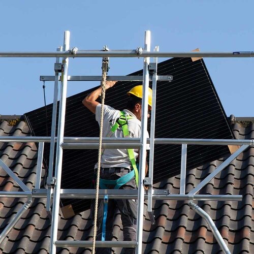 Euroscaffold Andamio solar móvil de 135x250x10,2 m de altura de trabajo, incluye elevador solar