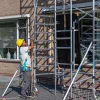 Euroscaffold Andamio solar móvil de 135x250x10,2 m de altura de trabajo, incluye elevador solar
