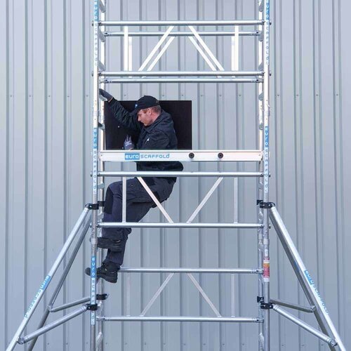 Andamio rodante Una altura de trabajo de 5,2 m Euroscaffold Andamio rodante Una altura de trabajo de 5,2 m