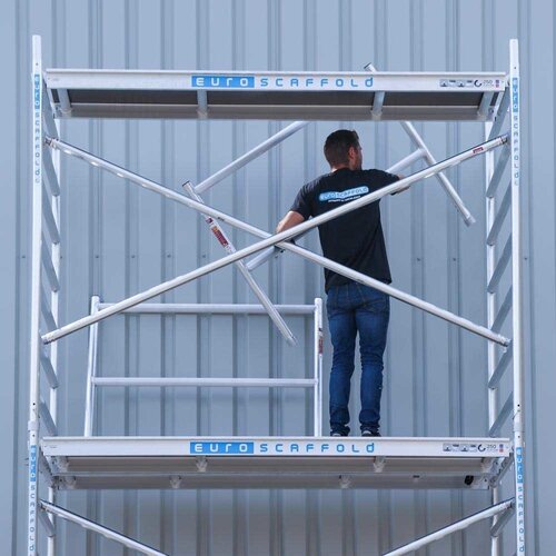 Andamio móvil básico con barandillas vario 135x305x6,2m de altura de trabajo Euroscaffold Andamio móvil básico con barandillas vario 135x305x6,2m de altura de trabajo