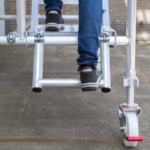 Torre de escalera 135 x 250 x 10,2 m de altura de trabajo Euroscaffold Torre de escalera 135 x 250 x 10,2 m de altura de trabajo