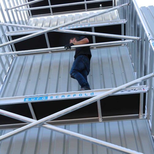 Euroscaffold Andamio móvil básico 75 x 190 x 10,2 m altura de trabajo