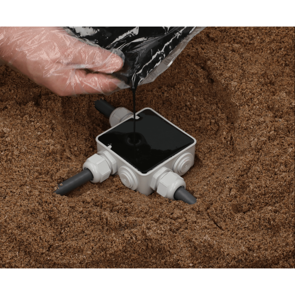 LCB LED Europe Gietmofpakket Compleet LCB – Inclusief Lasdoos en Giethars – Voor Ondergrondse en Vochtige Kabelverbindingen LCB LED Europe Gietmofpakket Compleet LCB – Inclusief Lasdoos en Giethars – Voor Ondergrondse en Vochtige Kabelverbindingen