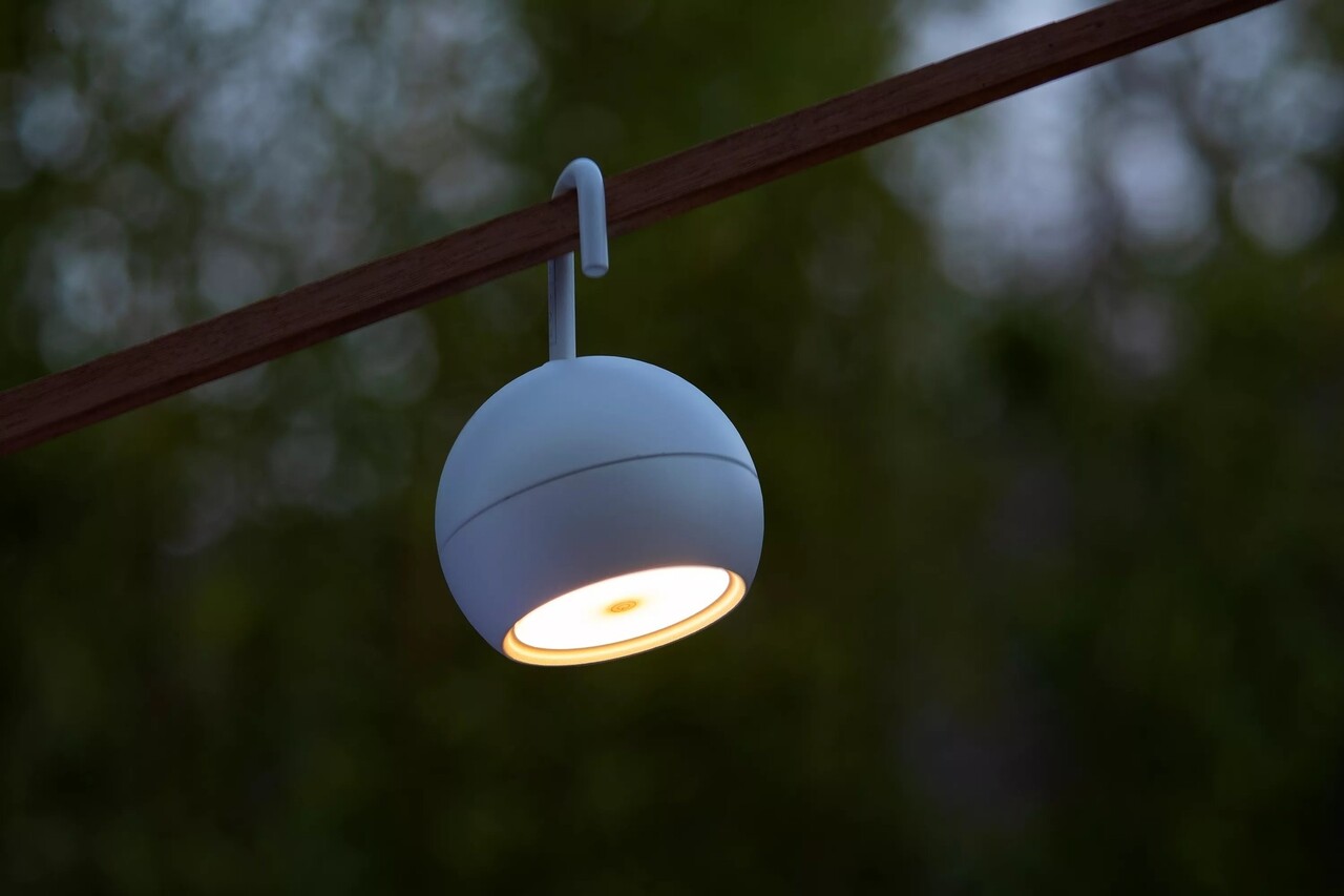 Lucide LED Hanglamp SPHERE - 2W - 2700K warm wit licht - ¯102mm - 3 stap dimbaar - IP54 - Wit Lucide LED Hanglamp SPHERE - 2W - 2700K warm wit licht - ¯102mm - 3 stap dimbaar - IP54 - Wit