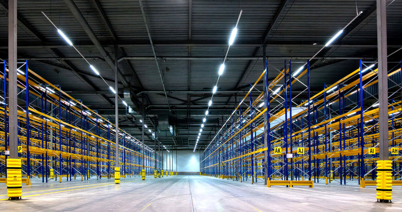 LCB LED Europe  LED LICHTLIJN 66W/58W/42W/33W 60° 5700K