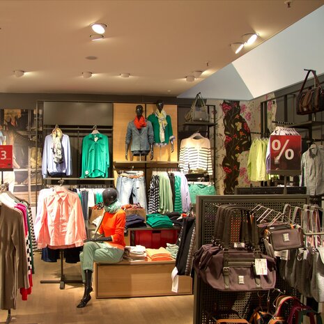 Spectrum voor de installateur LED Downlight banaanspot - Wit - SAL 2 - 10W 150Lm / W - 830 3000K - Kantelbaar - Zaagmaat 175mm - Buitenmaat 187mm