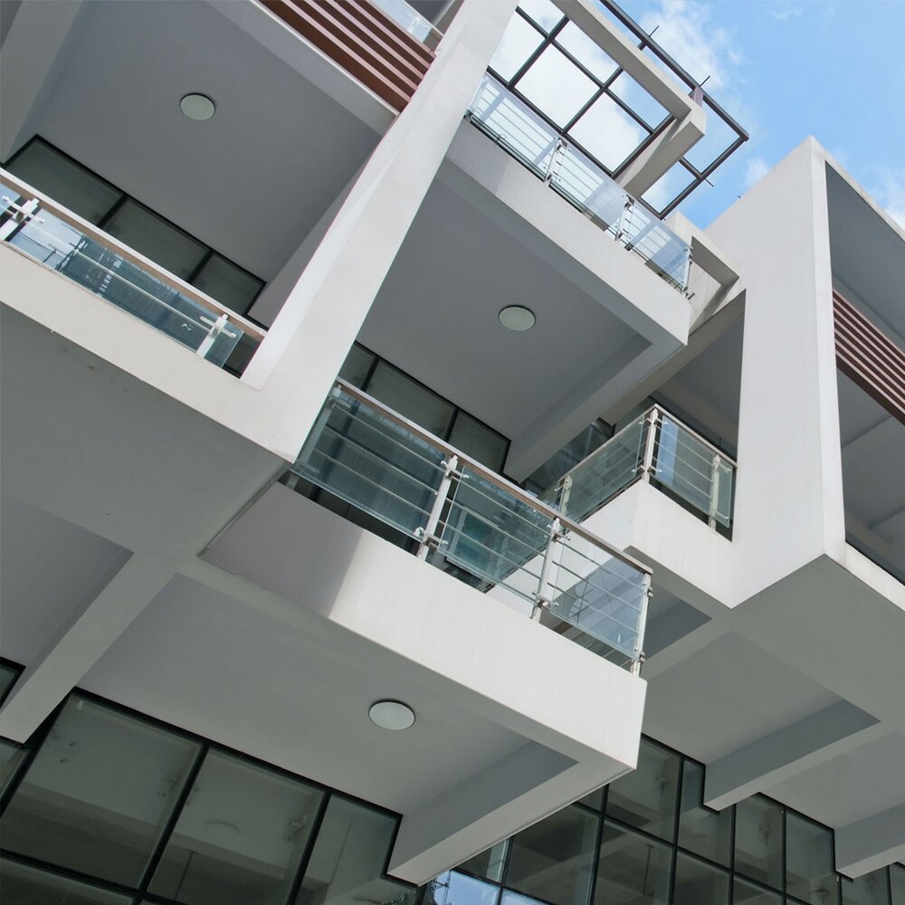 Spectrum voor de installateur: Betaalbare kwaliteit en veelzijdige LED-oplossingen LED Bulkhead - Wand / Plafondlamp IP54  - 250MM - 18W 1950Lm - 3000K 830 Warm Wit | Incl. zwarte en witte rand