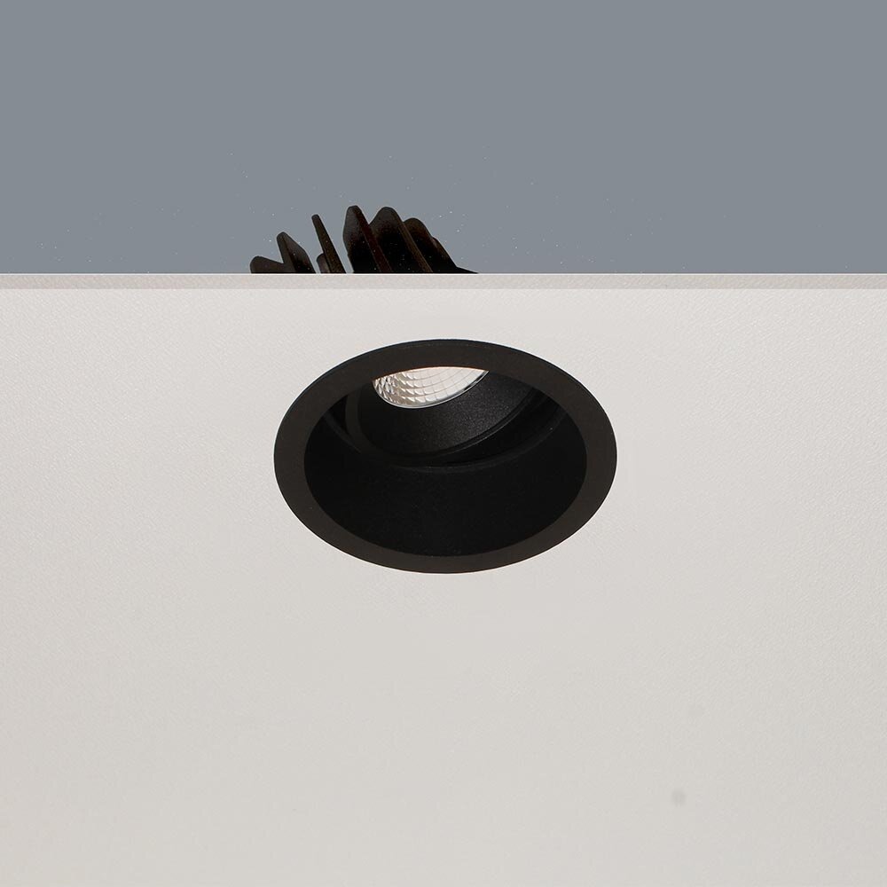 LCB LED Europe LED Inbouwspot IP44 - RIBS 83mm - Zwart - 10W 1100lm - 2700K 827 Warm Wit LCB LED Europe LED Inbouwspot IP44 - RIBS 83mm - Zwart - 10W 1100lm - 2700K 827 Warm Wit