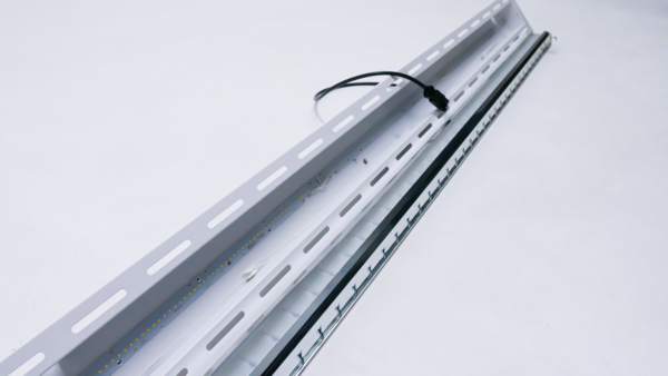 LCB LED LED Bandraster armatuur UGR19  - Plenum - 1116x195MM - 30W 3600Lm - 840 Koel Wit  | Matt Alu reflector |  2 Meter - Wieland GST18i3 LCB LED LED Bandraster armatuur UGR19  - Plenum - 1116x195MM - 30W 3600Lm - 840 Koel Wit  | Matt Alu reflector |  2 Meter - Wieland GST18i3