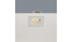 LCB LED Europe  LED Inbouwspot IP44 - Vierkant VENICE 80MM - Matt Wit 1-Lichts - 8W 810Lm - 2700K 827 Warm Wit | Kantelbaar - Stralingshoek 36° - Zaagmaat 68MM