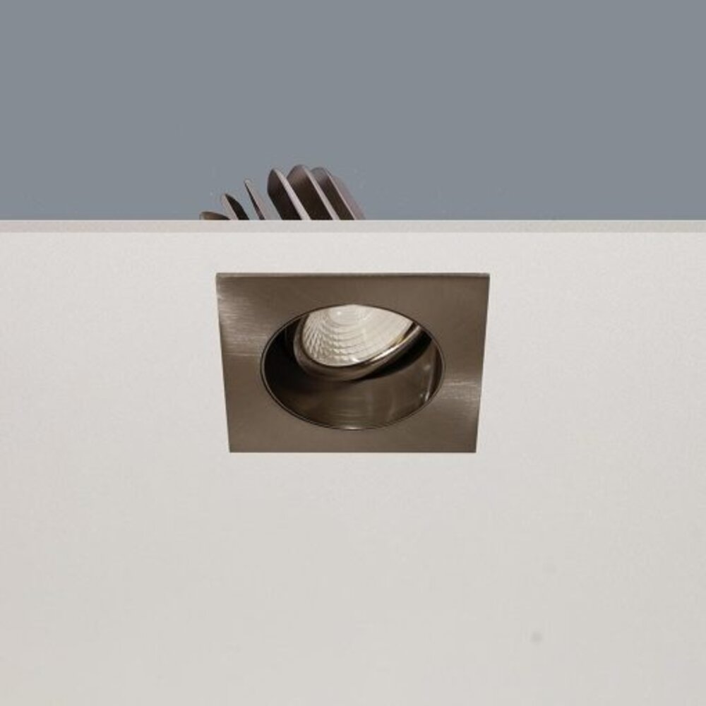 LCB LED Europe LED Inbouwspot IP44 - Vierkant VENICE 80MM - Geborsteld RVS 1-Lichts - 8W 810Lm - 2700K 827 Warm Wit | Kantelbaar - Stralingshoek 36° - Zaagmaat 68MM LCB LED Europe LED Inbouwspot IP44 - Vierkant VENICE 80MM - Geborsteld RVS 1-Lichts - 8W 810Lm - 2700K 827 Warm Wit | Kantelbaar - Stralingshoek 36° - Zaagmaat 68MM