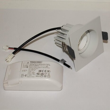 LCB LED LED Inbouwspot IP44 - Vierkant VENICE 80MM - Matt Wit 1-Lichts - 8W 810Lm - 2700K 827 Warm Wit | Kantelbaar - Stralingshoek 36° - Zaagmaat 68MM LCB LED LED Inbouwspot IP44 - Vierkant VENICE 80MM - Matt Wit 1-Lichts - 8W 810Lm - 2700K 827 Warm Wit | Kantelbaar - Stralingshoek 36° - Zaagmaat 68MM