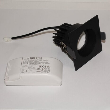 LCB LED Europe LED Inbouwspot IP44 - Vierkant VENICE 80MM - Matt Zwart 1-Lichts - 8W 810Lm - 2700K 827 Warm Wit | Kantelbaar - Stralingshoek 36° zaagmaat 68MM LCB LED Europe LED Inbouwspot IP44 - Vierkant VENICE 80MM - Matt Zwart 1-Lichts - 8W 810Lm - 2700K 827 Warm Wit | Kantelbaar - Stralingshoek 36° zaagmaat 68MM