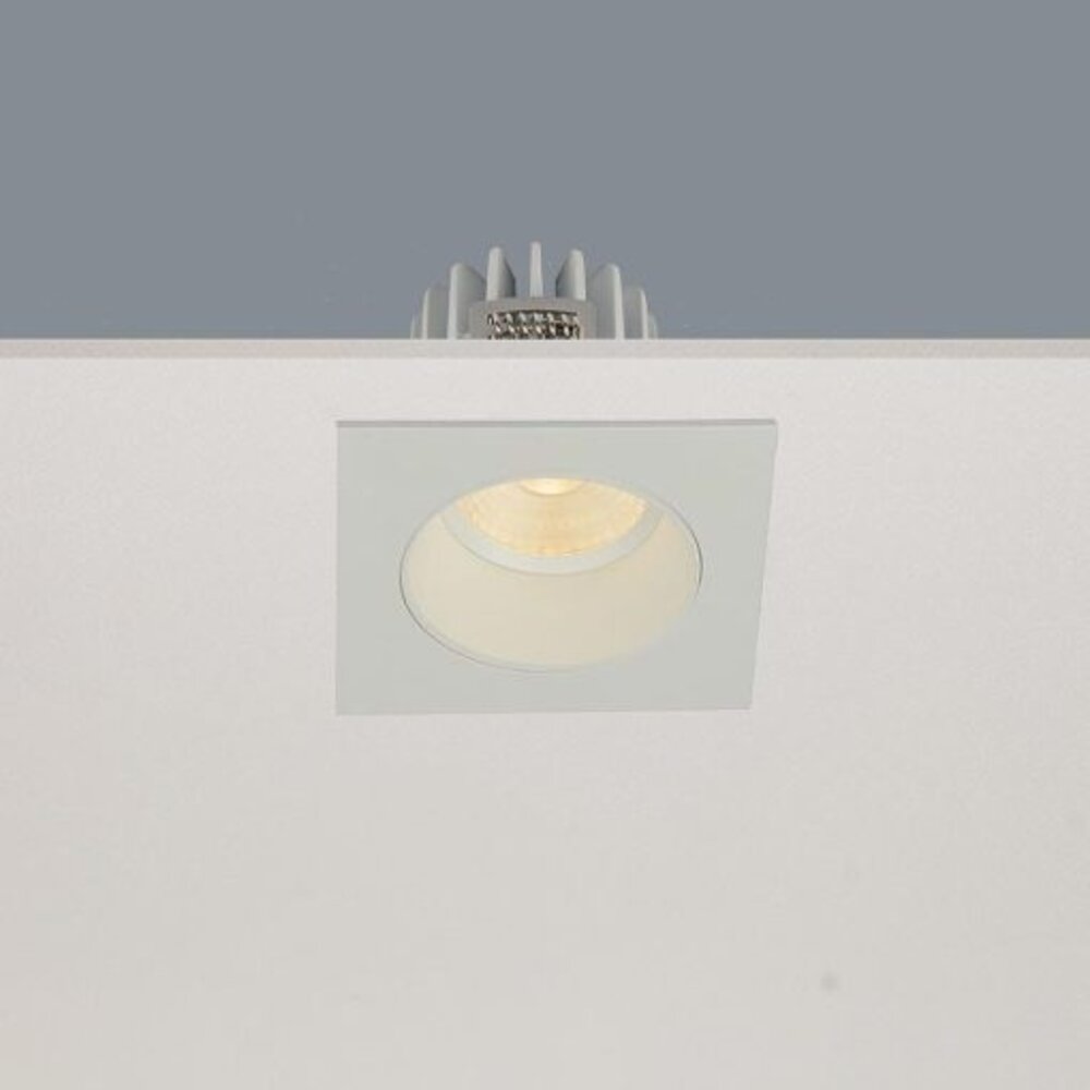 Inbouwspot VENICE 2708 - LED 8W - 810lm - 2700K - CRI 83 - 36° Bundel - IP44 - Dimbaar - Aluminium - Ø68mm Zaagmaat - Mat Staal/Wit/Zwart Inbouwspot VENICE 2708 - LED 8W - 810lm - 2700K - CRI 83 - 36° Bundel - IP44 - Dimbaar - Aluminium - Ø68mm Zaagmaat - Mat Staal/Wit/Zwart