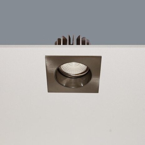 Inbouwspot VENICE 2708 - LED 8W - 810lm - 2700K - CRI 83 - 36° Bundel - IP44 - Dimbaar - Aluminium - Ø68mm Zaagmaat - Mat Staal/Wit/Zwart Inbouwspot VENICE 2708 - LED 8W - 810lm - 2700K - CRI 83 - 36° Bundel - IP44 - Dimbaar - Aluminium - Ø68mm Zaagmaat - Mat Staal/Wit/Zwart