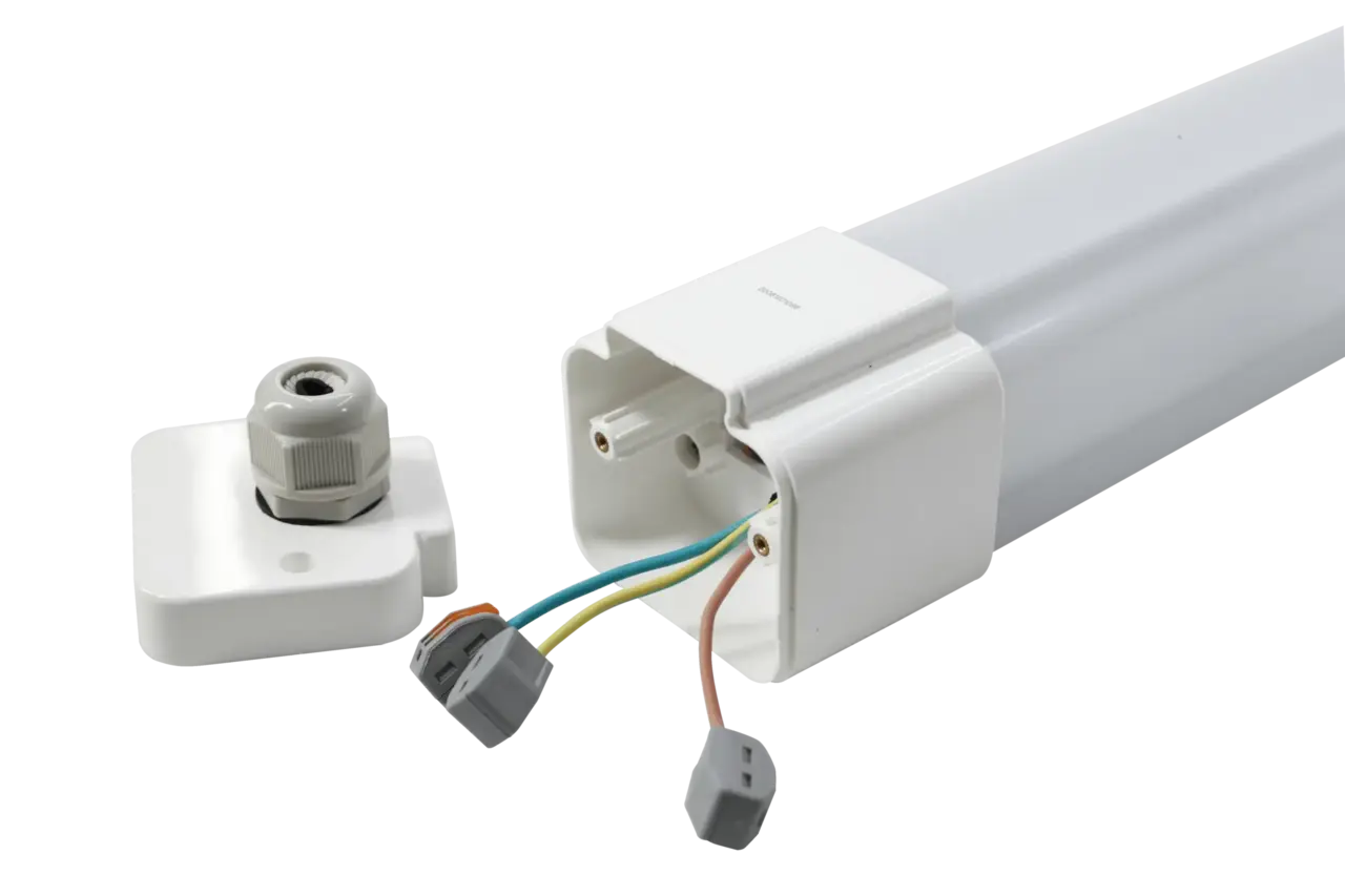 LED Montagebalk 120cm - DIP switch 20W/35W - 160 lm/w - DIP switch CCT 3000K / 4000K / 5000K - PC (polycarbonaat) behuizing -  5 aderige bekabeling - IP65 - IK09 slagvast LED Montagebalk 120cm - DIP switch 20W/35W - 160 lm/w - DIP switch CCT 3000K / 4000K / 5000K - PC (polycarbonaat) behuizing -  5 aderige bekabeling - IP65 - IK09 slagvast