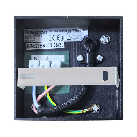 LCB LED Europe LED Opbouwspot - GU10 - IP20 - 80x80x100mm - Aluminium Zwart - Kantelbaar - Max 35W | GAMA LCB LED Europe LED Opbouwspot - GU10 - IP20 - 80x80x100mm - Aluminium Zwart - Kantelbaar - Max 35W | GAMA