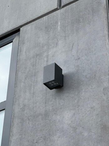 Leds-C4 LED Wandlamp Dubbel IP55 -  Zwart Cube Afrodita Power 150MM - Up and Down - 2-Lichts - 21.6W 3000K 830 Warm Wit  |  150x100x100MM