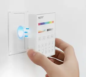 Mi-Light LED Wandbediening Miboxer - RGB+CCT - wit - Opbouw 86x86MM - 4 zones | RF 2.4Ghz + Wifi -  Lichtkleur bedienbaar en Dimbaar | Draadloos