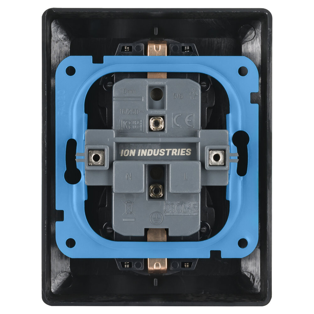 ION INDUSTRIES ION Industries E1 Contactdoos Inbouw 2-voudig met Randaarde – Mat Zwart ION INDUSTRIES ION Industries E1 Contactdoos Inbouw 2-voudig met Randaarde – Mat Zwart