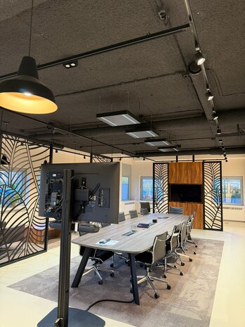 Ledvance Zakelijk: Professionele LED Verlichting & Armaturen | voor de installateur LED Paneel 60X60CM UGR16 Louvre - Aluminum Mat Zwart - 27.5W 4000Lm - 4000K 840 Koel Wit | IP20 Ledvance Zakelijk: Professionele LED Verlichting & Armaturen | voor de installateur LED Paneel 60X60CM UGR16 Louvre - Aluminum Mat Zwart - 27.5W 4000Lm - 4000K 840 Koel Wit | IP20