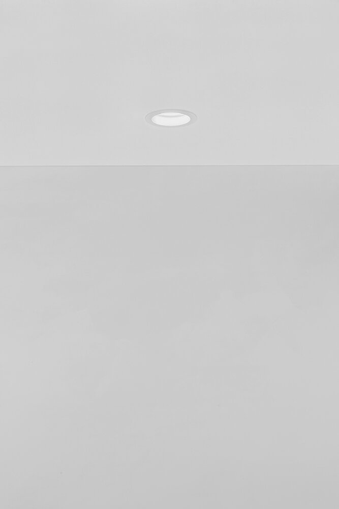 Dimbare LED Downlight Mini IP44 - Fluxe 75 90MM Wit - 10.3W  800Lm - 3000K 930 Warm Wit  |  40D - TRIAC DIM - Zaagmaat 75MM - Beton Bladveerklem