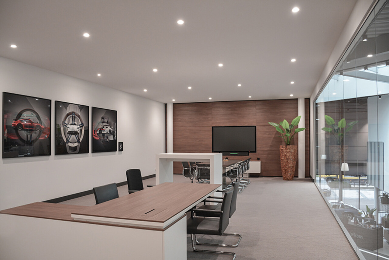 Dimbare LED Downlight Mini IP44 - Fluxe 75 90MM Wit - 10.3W  800Lm - 3000K 930 Warm Wit  |  40D - TRIAC DIM - Zaagmaat 75MM - Beton Bladveerklem