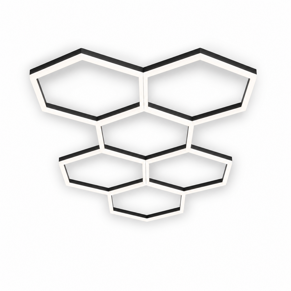 LCB LED Europe  Hexagon  1200x1039mm - 3000K 5400Lm -  Dali driver -  2m. Ophangstaalkabel  -  2m . Aansluitsnoer - 5 jaar garantie.