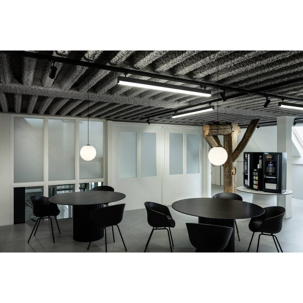 SLV: Innovatieve lichtoplossingen voor de zakelijke klant SLV LED hanglamp Sun Bol 20 PD E27 hanglamp lengte 400 cm rond Ø 20 cm Zwart - exclusief lichtbron SLV: Innovatieve lichtoplossingen voor de zakelijke klant SLV LED hanglamp Sun Bol 20 PD E27 hanglamp lengte 400 cm rond Ø 20 cm Zwart - exclusief lichtbron