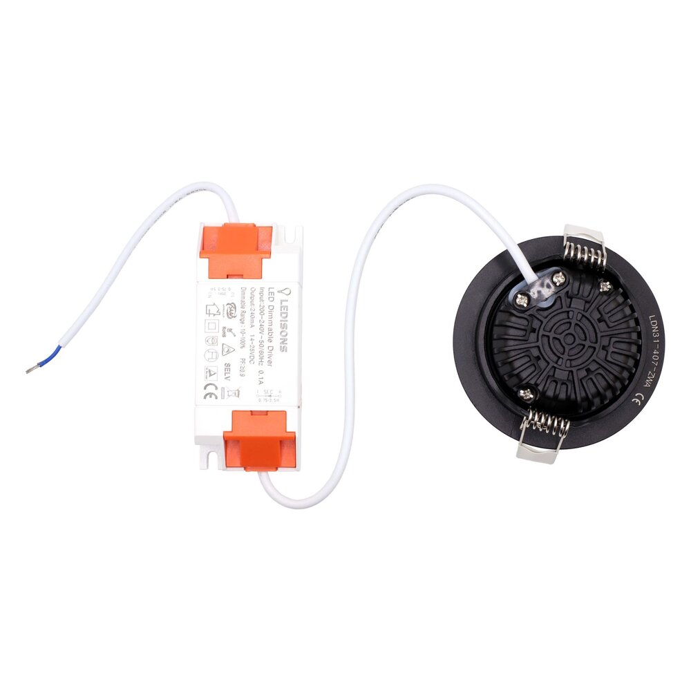 LCB LED Inbouwspot Dimbaar Zwart | 5W 630lm | 2700K 827 Warm Wit | IP65 | Zaagmaat 68-74mm LCB LED Inbouwspot Dimbaar Zwart | 5W 630lm | 2700K 827 Warm Wit | IP65 | Zaagmaat 68-74mm