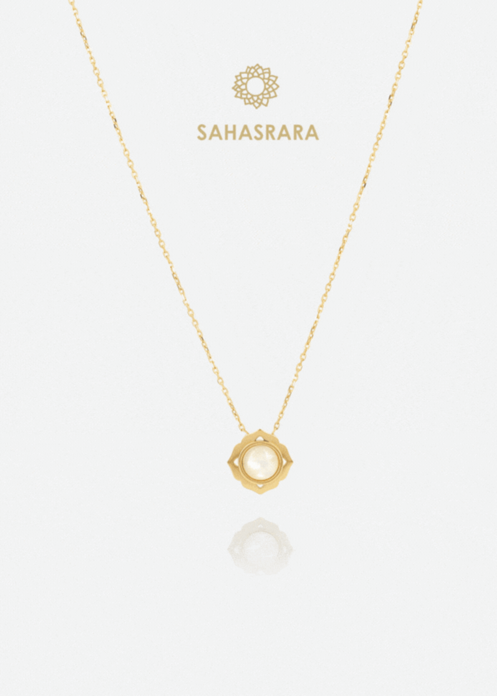 ZAG Bijoux Lotus Necklace - Mother of Pearl