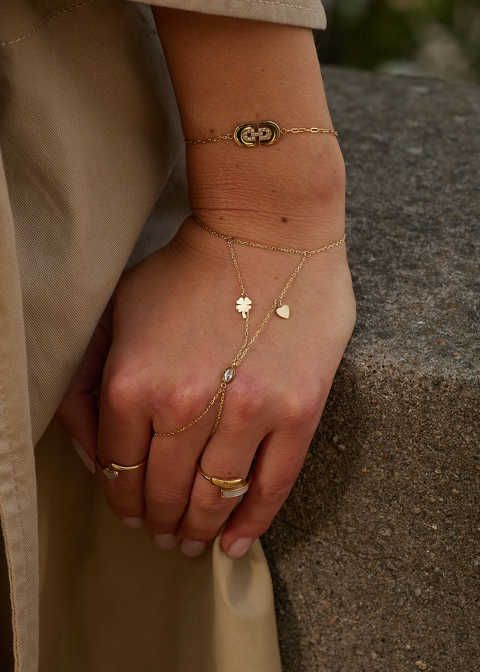 ZAG Bijoux Tsiga Hand Jewel