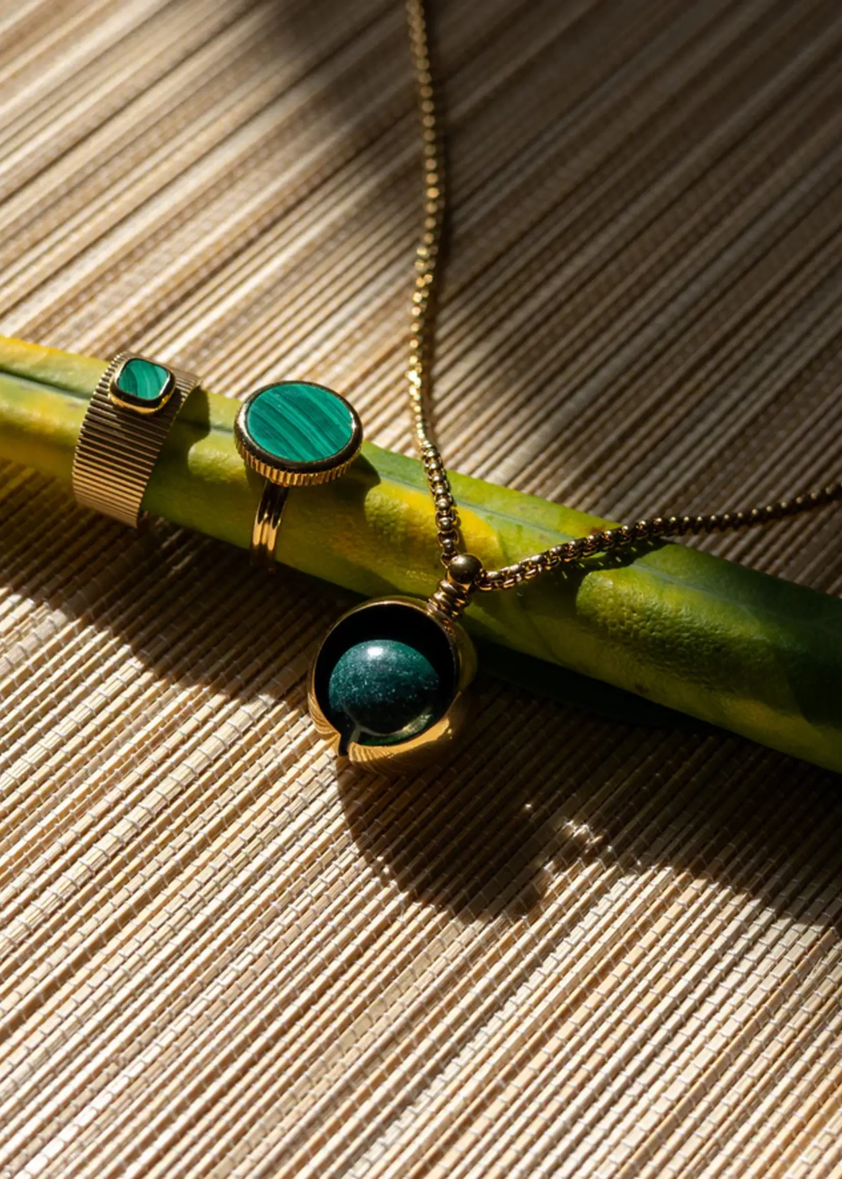 ZAG Bijoux Tinkle String Necklace