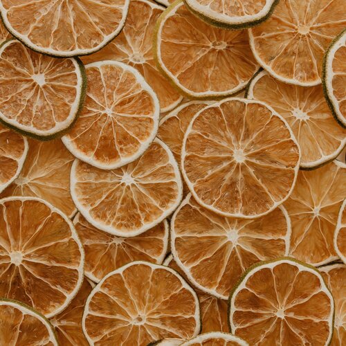 Frutta Frutta Lime +/- 1200 stuks (1KG) - gedroogd fruit - cocktailgarnering - Limoen schijfjes Frutta Frutta Lime +/- 1200 stuks (1KG) - gedroogd fruit - cocktailgarnering - Limoen schijfjes