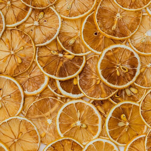Frutta Frutta Lemon +/- 1200 stuks (1KG) - gedroogd fruit - cocktailgarnering - Citroen schijfjes Frutta Frutta Lemon +/- 1200 stuks (1KG) - gedroogd fruit - cocktailgarnering - Citroen schijfjes