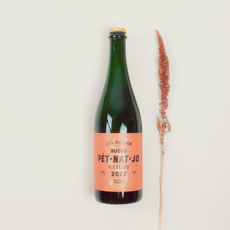 Weingut Jus Naturae Jus Naturae - Nudus - Pet Nat Jo - 2022 Weingut Jus Naturae Jus Naturae - Nudus - Pet Nat Jo - 2022